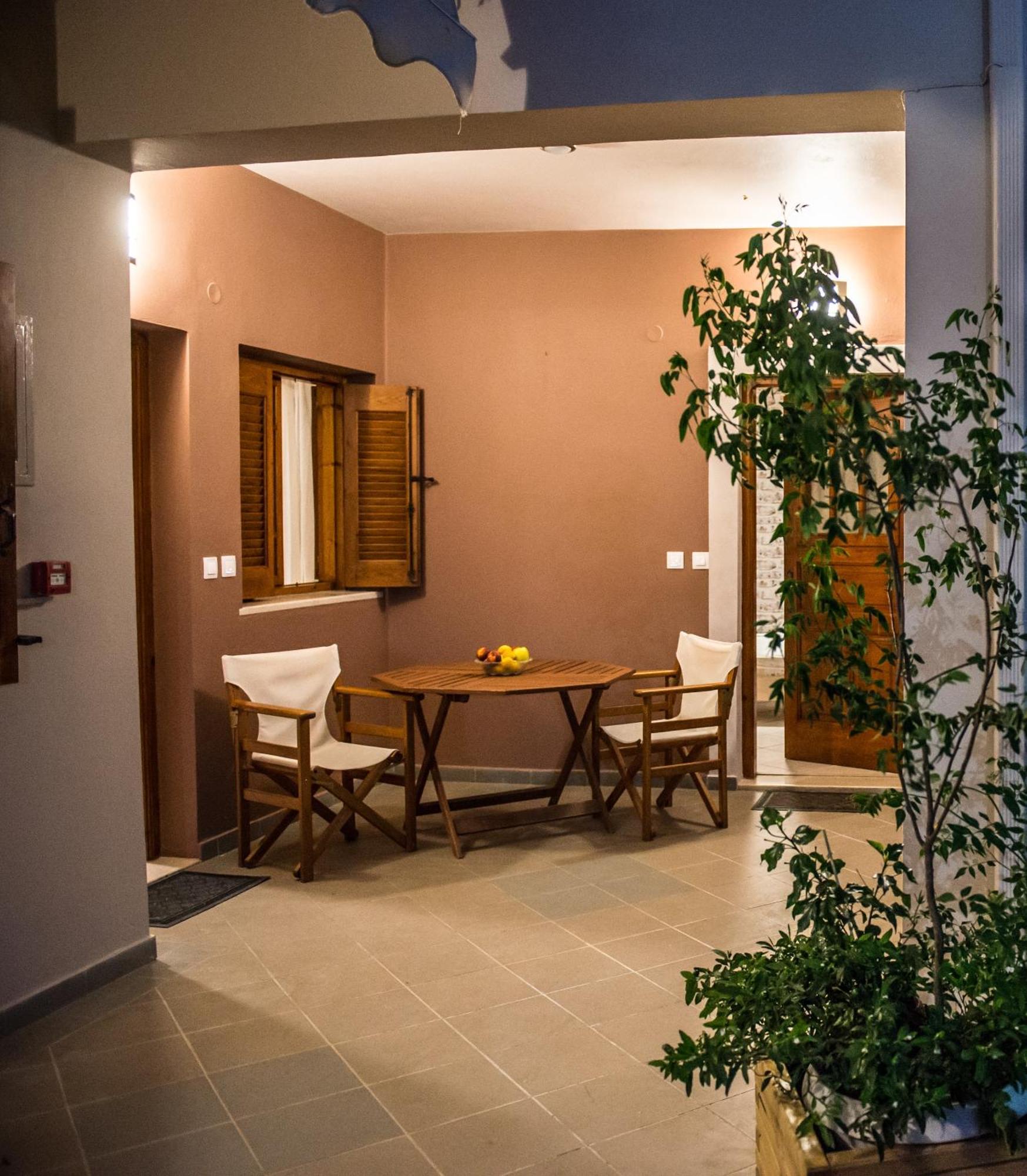 Appartement Aloni & *