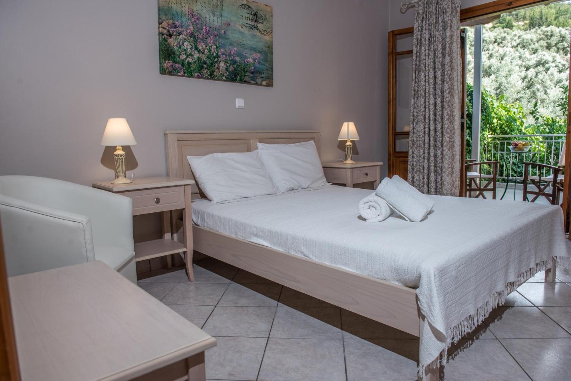 Aloni & Appartement Athánion