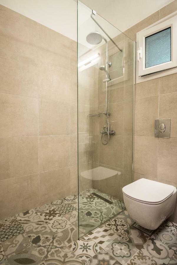 Appartement Aloni & *